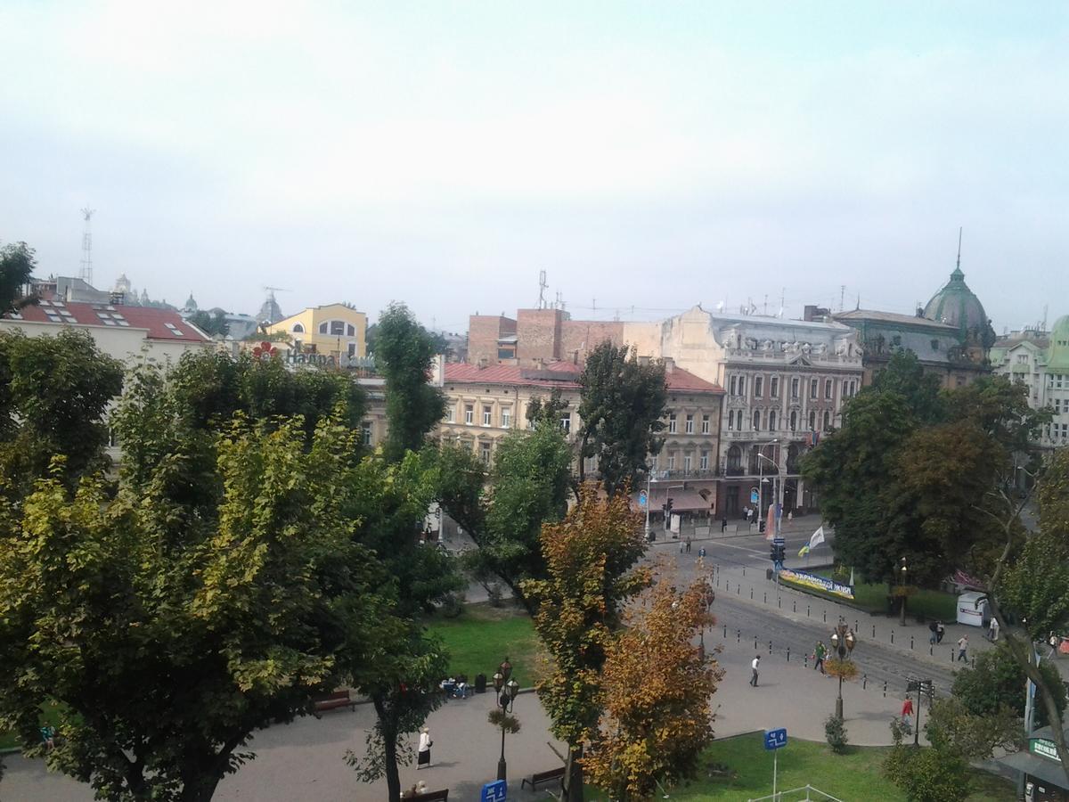 Apartment On Historical Center Of Львов Экстерьер фото